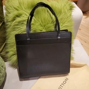 Authentic LV Black Epi Croisette PM Should…